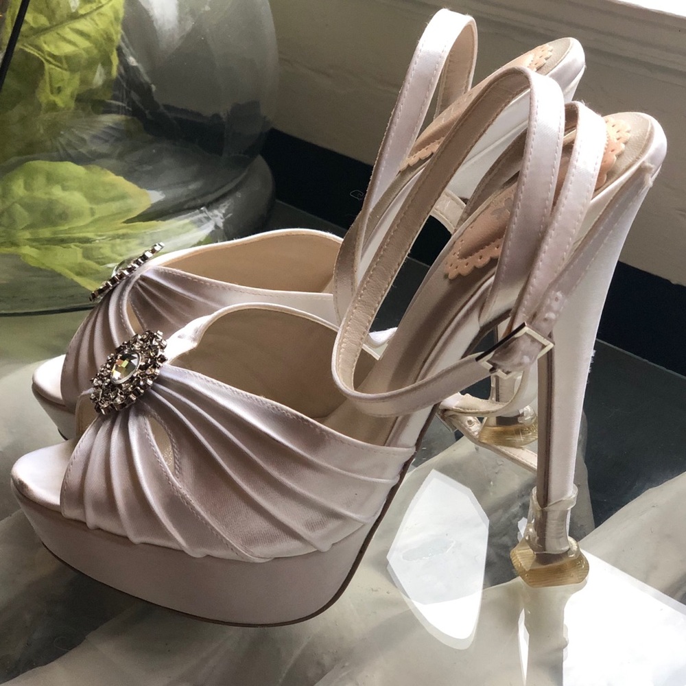 Bridal/Prom peep-toe satin heels! - Picture 3 of 8